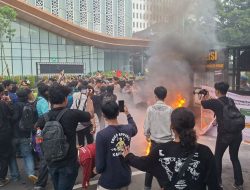 Aksi Hardiknas di Jakarta Pusat Sempat Memanas, Mahasiswa Tegaskan Aspirasi Reformasi Pendidikan