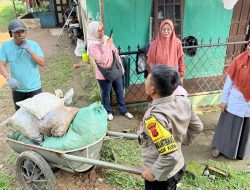 Antisipasi Banjir Akibat Penumpukan Sampah, Mulyani Fasilitasi Aksi Bersih Sungai Ciguludug Pasirkuda