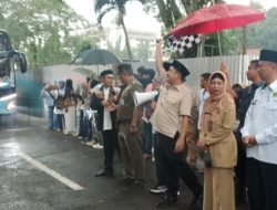 Wakil Walikota Melepas 444 Jamaah Haji Kloter 12 JKS Kota Depok