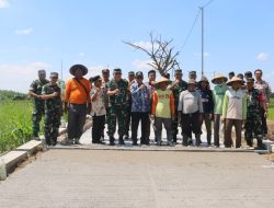 Jamin Mutu “Urat Nadi” Desa Godo, Brigjen TNI Frengki Watuseke Turun Langsung Cek Betonisasi TMMD