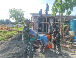Pengecoran Atap MCK di Desa Godo, Simbol Kuat Kebersamaan TNI dan Warga