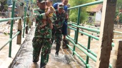 Kodim 0506/Tangerang Bergerak Cepat Atasi Banjir Cipondoh, Warga Dievakuasi