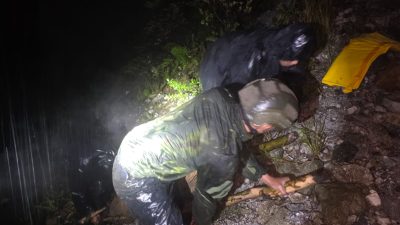 TNI Evakuasi Warga Pascaserangan OPM di Tembagapura, Satu Anak Dilaporkan Meninggal Dunia