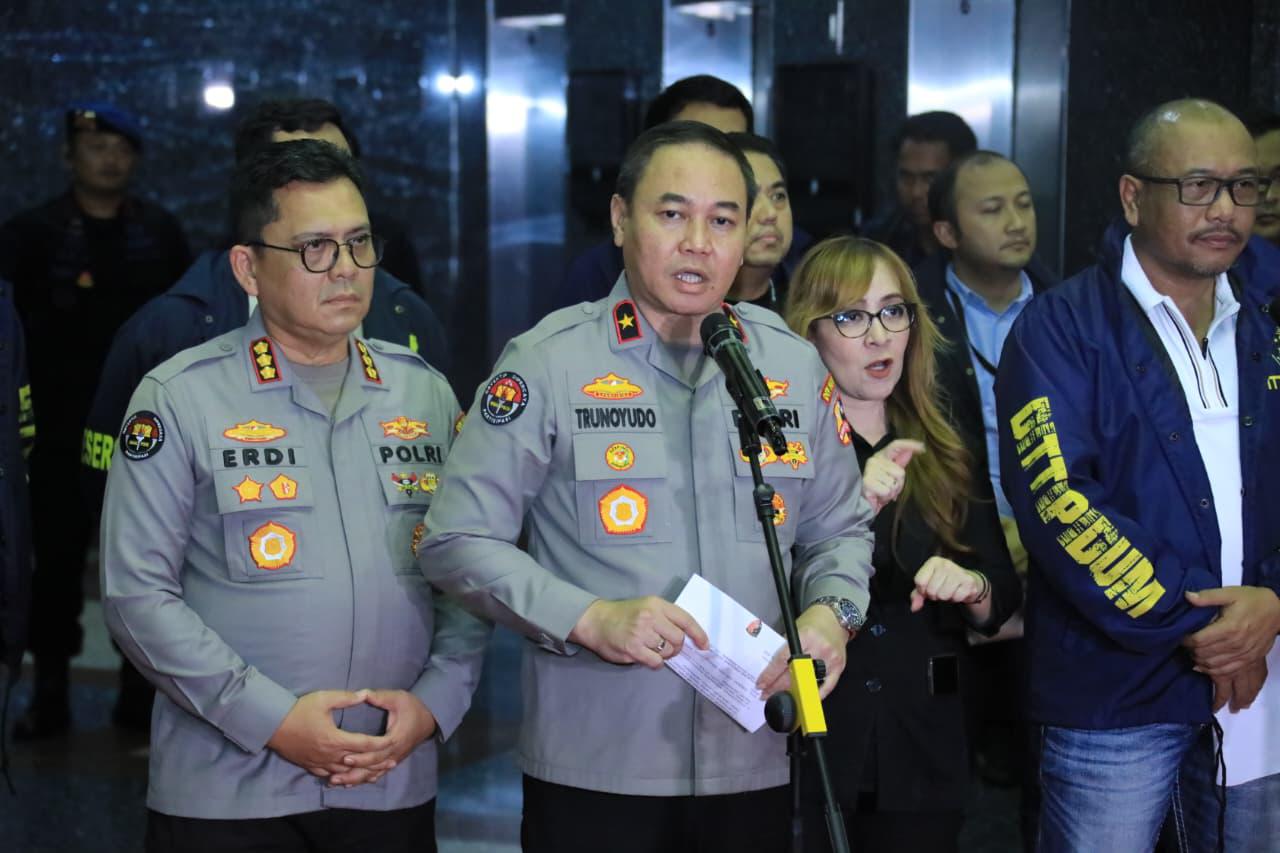 Bareskrim Gerebek Kantor Judol di Jakbar, 321 WNA Ditangkap