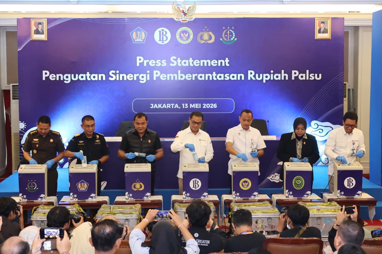 Bareskrim Polri dan BI Musnahkan 466.535 Lembar Uang Rupiah Palsu di Jakarta