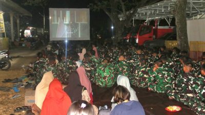 Nobar Jadi Momen Kebersamaan Satgas TMMD dan Warga Desa Godo