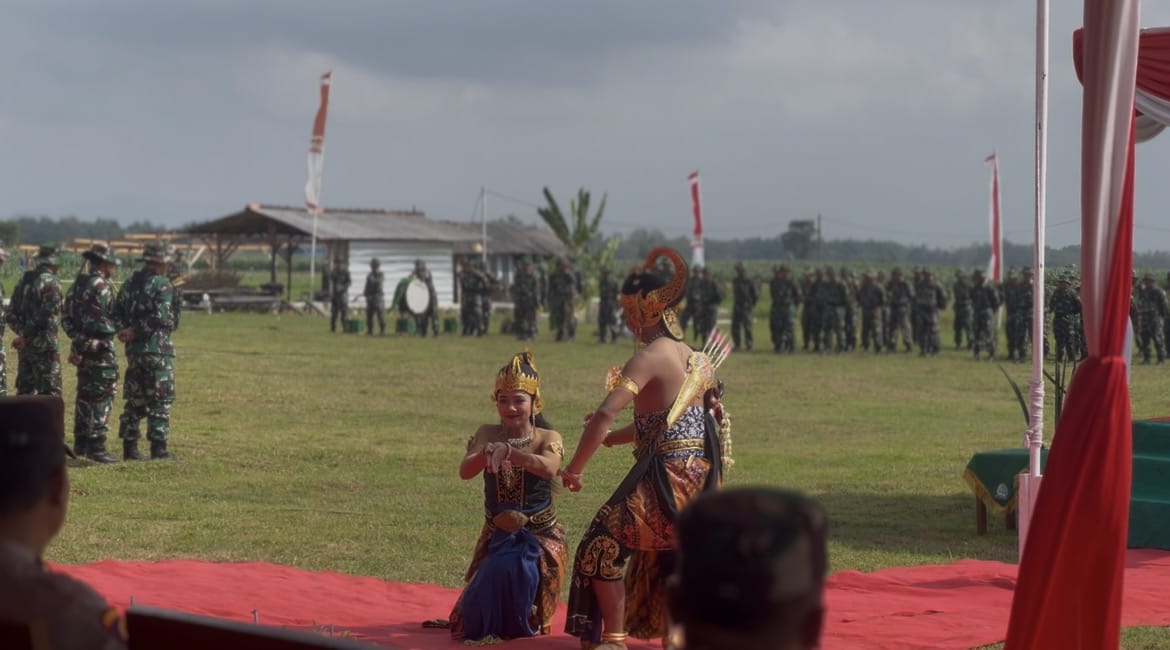 Penampilan Seni Barong RKWB Meriahkan Penutupan TMMD Reguler Ke-128 Kodim Pati