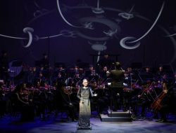 Robot Sophia Nyanyi Lagu Klasik di Hong Kong, Debut Perdana Bareng Orkestra Bikin Kagum Penonton