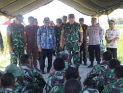 Pastikan Sasaran Tepat Waktu, Brigjen TNI Frengki Bedah Progres TMMD ke-128 di Markas Kodim Pati.