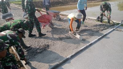 Progres Capai 61 Persen: Jalan Beton TMMD Mulai 'Membelah' Persawahan Desa di Pati