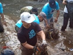 Walikota Depok Turun Langsung Bebersih Kali dan Lingkungan di Seluruh Wilayah Depok