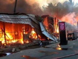 Petang Tadi Belasan Lapak Pedagang Dekat Stasiun Depok Baru Ludes Terbakar