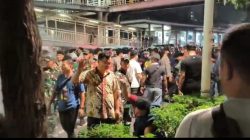 Demo GMKI Ricuh di Salemba Jakarta Pusat, Massa Bakar Ban dan Tolak Membubarkan Diri