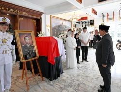 Prabowo Antar Kepergian Ryamizard Ryacudu, Negara Kehilangan Prajurit Penjaga Kedaulatan