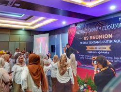 Sigit Wardana Ubah Reuni SMAN 1 Cikarang Jadi Konser Nostalgia, Satu Ballroom Kompak Bernyanyi