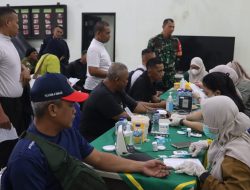 TNI Hadir untuk Masyarakat, 100 Warga Ikuti Pemeriksaan Kesehatan Gratis di Koramil 01/Tebet