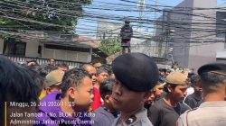 Polisi Usut Keributan di Menteng, Bangunan dan 4 Motor Terbakar