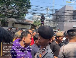 Polisi Usut Keributan di Menteng, Bangunan dan 4 Motor Terbakar