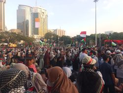 Polda Metro Jaya Kerahkan 758 Personel Kawal Aksi Bela Palestina di Monas