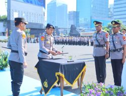 Kapolda Metro Jaya Pimpin Sertijab 22 PJU, Tegaskan Polisi Harus Humanis