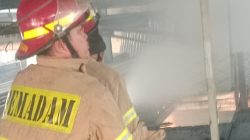 Terkena Percikan Las, Toko Aluminium di Sawangan Terbakar