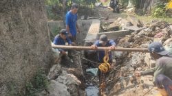 Opsih Rutin Kelurahan Ratu Jaya Fokus Benahi Drainase dan Kebersihan Lingkungan