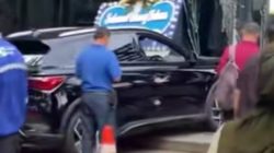 Mobil Tabrak Fasad Gedung di SCBD Jakarta, Kaca Bangunan Pecah