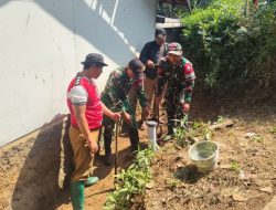 Tim 1 Sub 6 Sektor 2 Citarum Laksanakan Pembiatan dan Pemasangan LOSEDA di RW 07 Desa Cilengkrang untuk Perkuat Pengelolaan Sampah Berbasis Masyarakat