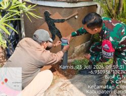 Satgas Citarum Subsektor 5 Cileunyi Tingkatkan Pengelolaan Sampah Melalui Pembuatan dan Pemasangan LOSEDA di Desa Cimekar