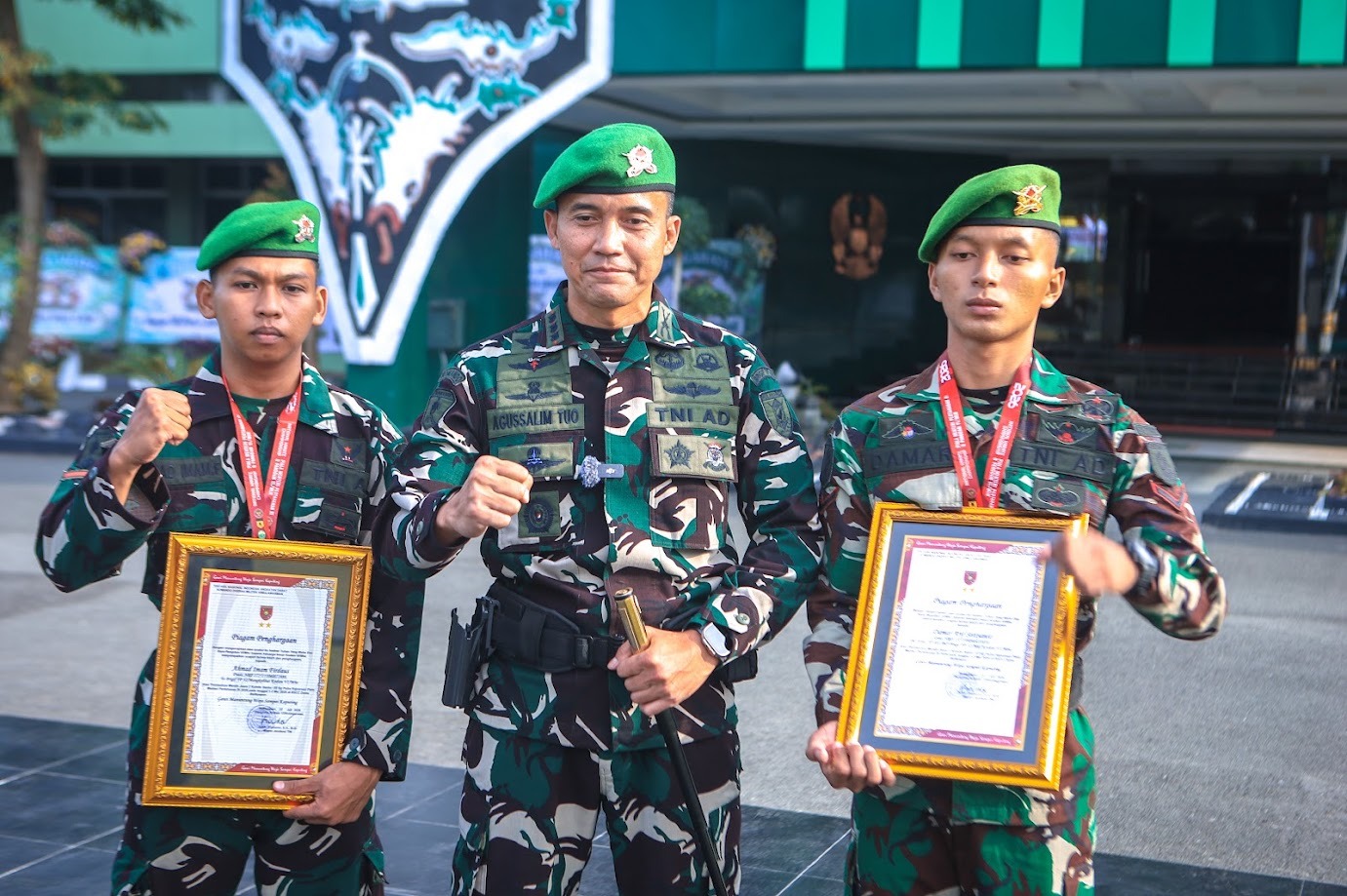 Pangdam VI/Mulawarman Apresiasi Prajurit Berprestasi, Dua Atlet Karate Terima Penghargaan