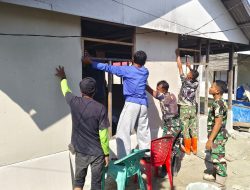 Pemasangan Dinding Kalsiboard Tandai Kemajuan Renovasi RTLH TMMD Ke-129 di Desa Umbele Lama