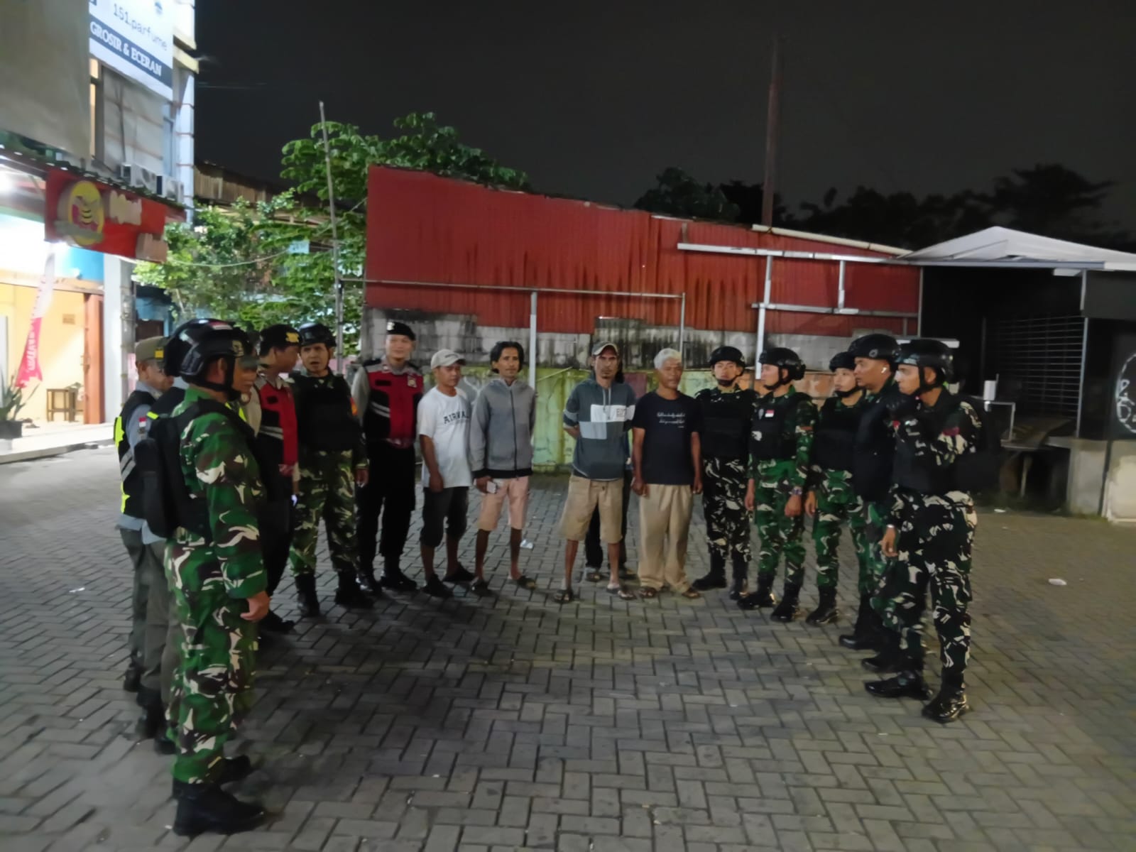 TNI-Polri dan Linmas Gelar Patroli Maung, Perkuat Keamanan Sukmajaya-Cilodong