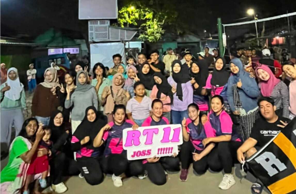 Sambut HUT ke-81 RI, Turnamen Voli Antar-RT Meriahkan Perum UKA RW 02 Surabaya