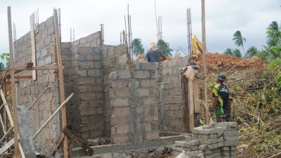 Pembangunan MCK Masjid Desa Polewali Terus Menunjukkan Progres Positif