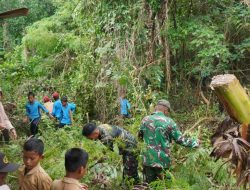 Kerja Bakti Satgas TMMD dan Siswa SDN Umbele Wujudkan Lingkungan Sekolah Bersih dan Nyaman