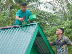 Pengecatan Lisplang dan Kamar Mandi MCK SDN Umbele, Progres TMMD Ke-129 Terus Berlanjut
