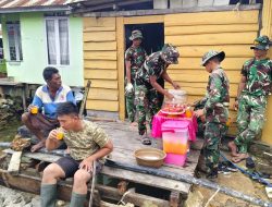 Warga Desa Polewali Siapkan Minuman dan Snack untuk Personel Satgas TMMD dan Masyarakat