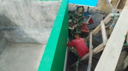 Pengecatan Bak Penampungan Air Manunggal Air di Desa Umbele Terus Dilanjutkan