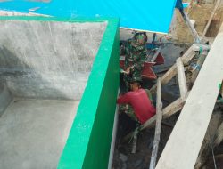 Pengecatan Bak Penampungan Air Manunggal Air di Desa Umbele Terus Dilanjutkan