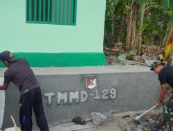 Renovasi RTLH Milik Bapak Suardi Terus Berproses, Satgas TMMD Laksanakan Pengecatan dan Pembuatan Tulisan