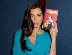Dua Lipa Resmikan Perpustakaan Manifesto, Hadirkan 100 Buku yang Pernah Dilarang