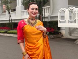 Gaya Wika Salim Berkain Sari Oranye Curi Perhatian di Jamuan Kenegaraan PM India
