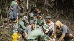 Satgas TMMD Ke-129 Kodim 1311/Morowali Survei Titik Sumber Manunggal Air Bersih di Desa Panimbawang
