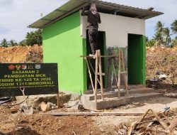 Pengecatan Dinding MCK Masjid Desa Polewali Masuki Tahap Finishing, bukti nyata kinerja satgas TMMD