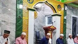 Jamaah Musholla Nurul Ihsan Bidara Cina Rutin Pengajian Usai Subuh