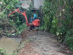 Salut! Pemuda dan KNPI Sawangan Sulap Saluran Kali Enggram Dikeruk: Budi Daya Ikan Jadi berjalan
