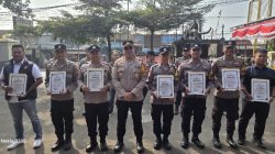 Apel pagi jam pimpinan dan penyerahan penghargaan personel berprestasi Polsek Cikalongwetan