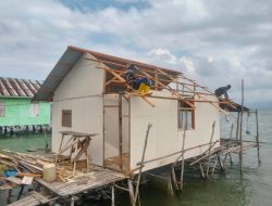 Renovasi RTLH Bapak Nardianto Capai Tahap Pemasangan Atap dan Dinding Kalsiboard, Pemilik Rumah Sampaikan Terima Kasih