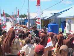 Siswa-Siswi Antusias Sambut Kunjungan Tim Wasev TMMD Ke-129 di Kepulauan Umbele