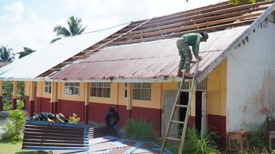 Kepala Sekolah, Dewan Guru dan Siswa Sambut Gembira Renovasi Sekolah oleh Satgas TMMD Ke-129 Kodim 1311/Morowali